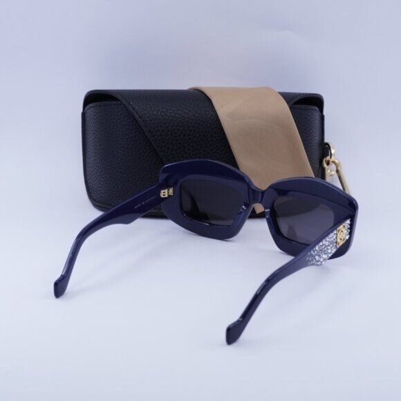 Loewe LW4114IS 90A Rectangle Sunglasses – Navy with Crystal Studs \\Smoke main image 5